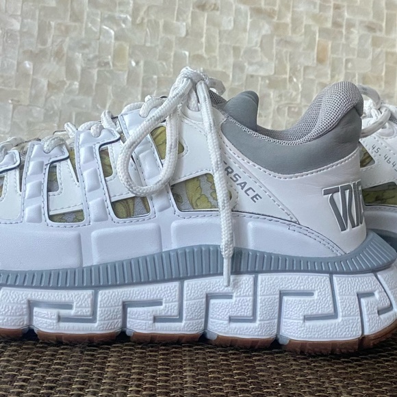 Versace designer women’s sneakers 38.5 orig 41150. From Saks - Picture 9 of 12